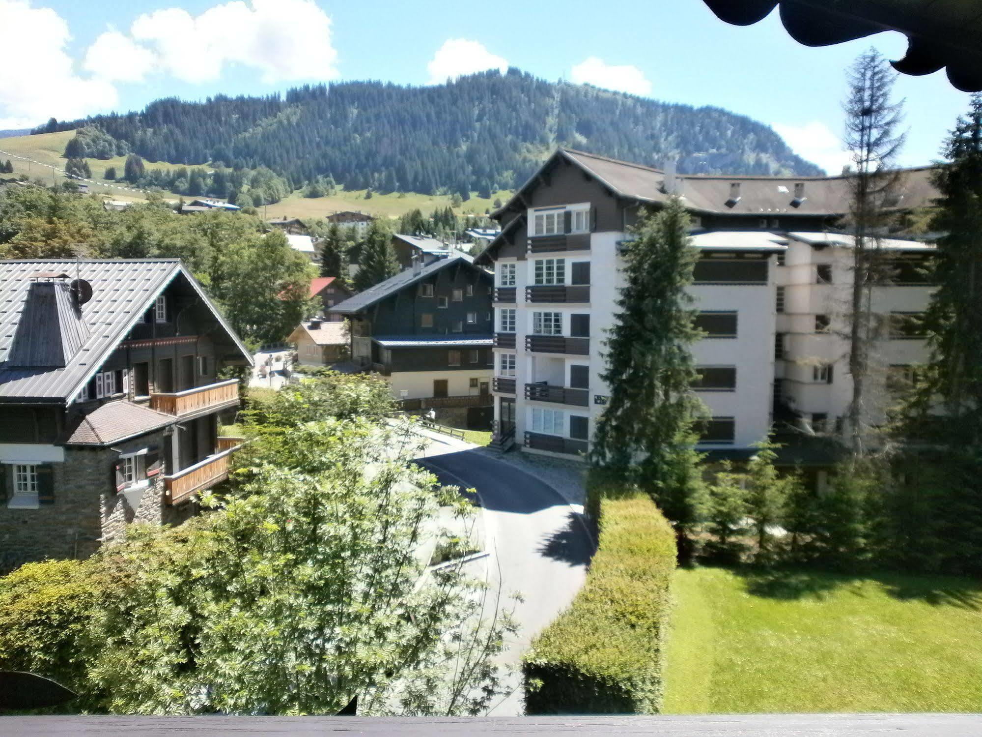 Au Coin Du Feu Hotel 3*